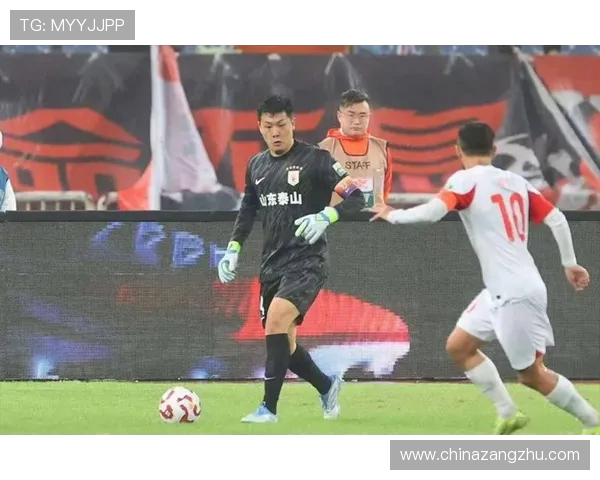 沪媒：俱乐部在亚洲赛场崭露头角是中国男足冲出亚洲的关键