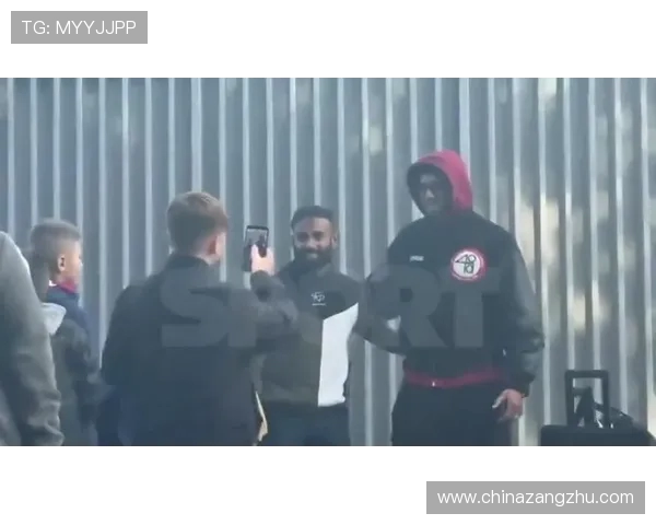 每体：博阿滕昨天再次造访巴萨，并且观看了青年队的比赛