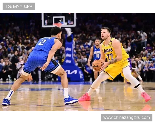 原创知情人爆料詹姆斯不太喜欢和东契奇一起打球,打法不利于球队 原创知情人爆料詹姆斯不太喜欢和东契奇一起打球,打法不利于球队